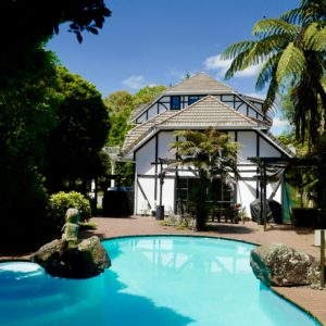 Hamurana Lodge - Image 2