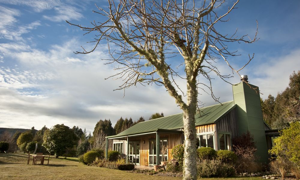 Whakaipo Lodge - Image 2