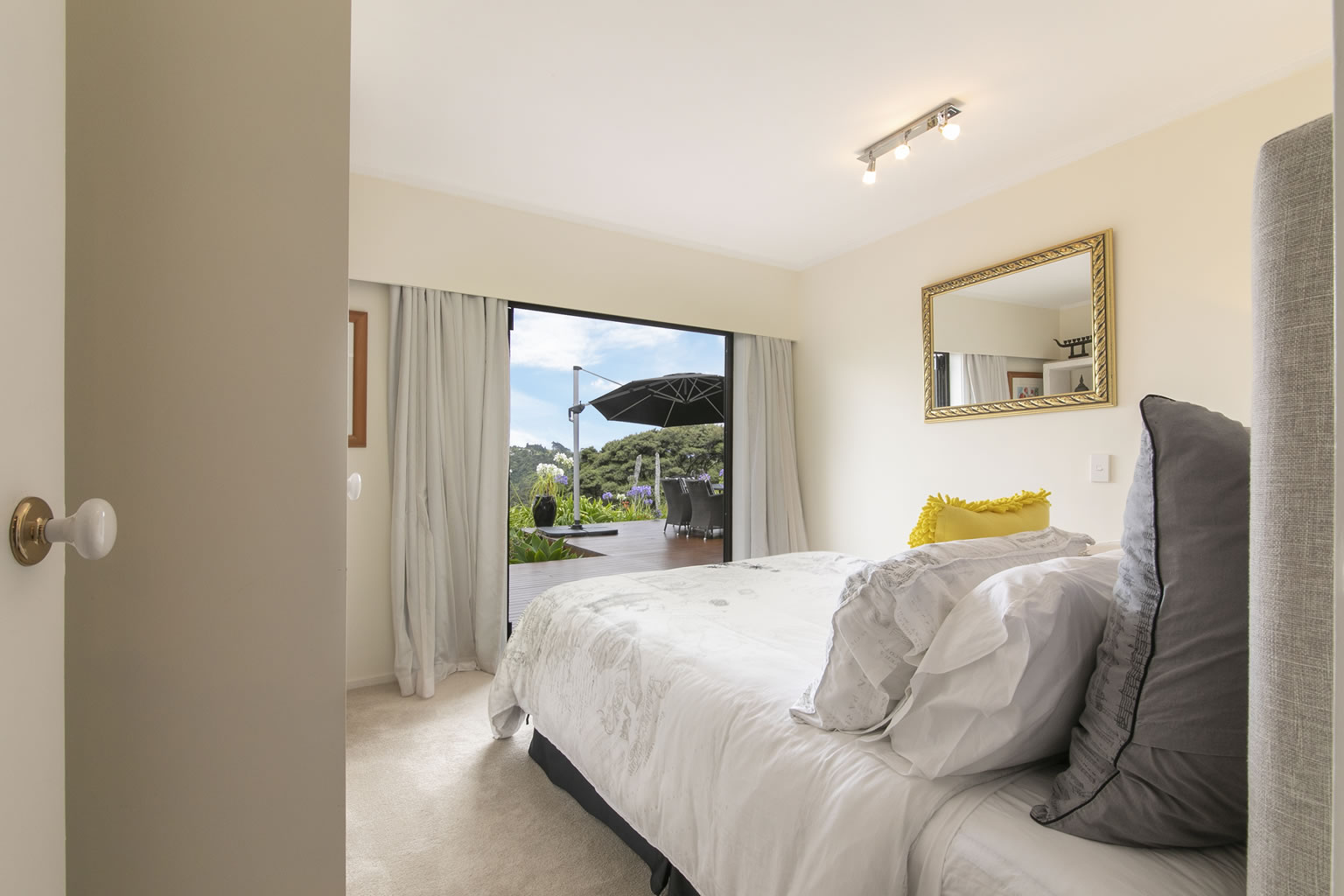 Ridge Inn - Image 5